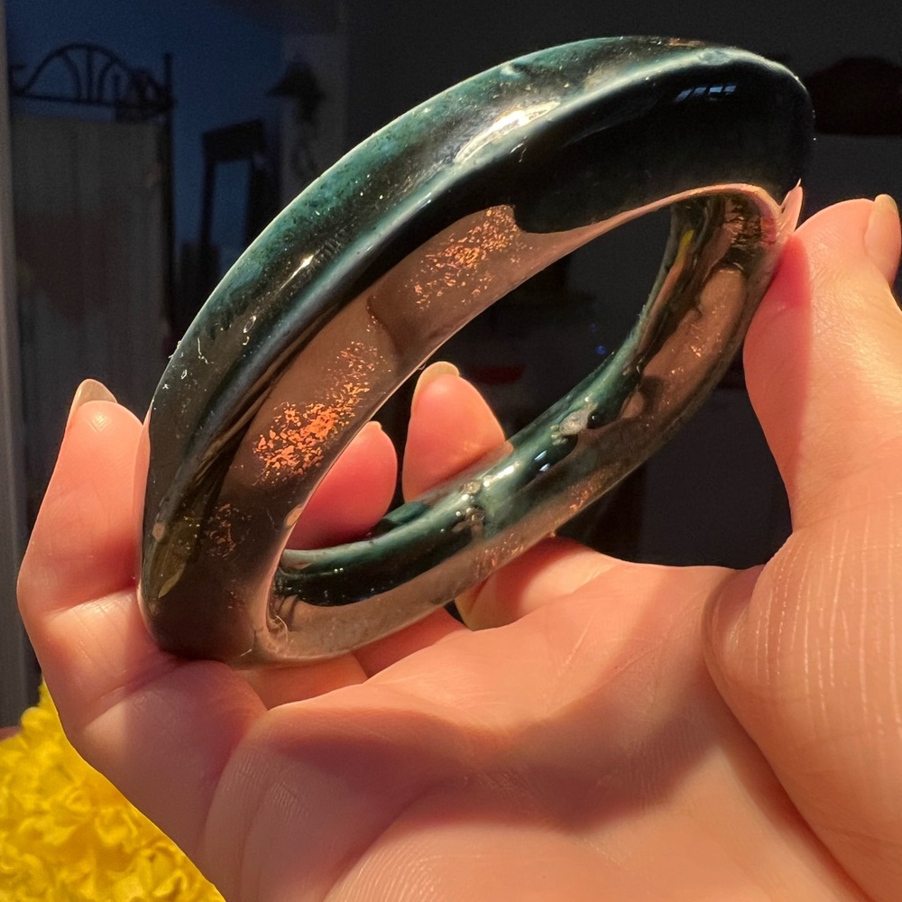 Elegant Green Ceramic Bracelet note minor chips hard to see when its on wrist - Picture 4 of 12
